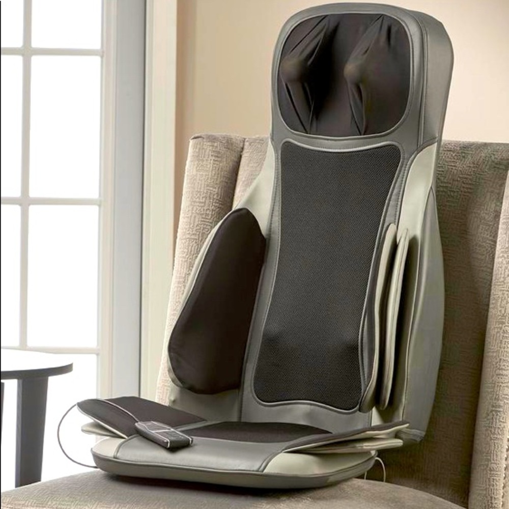 Brookstone c7 massage chair